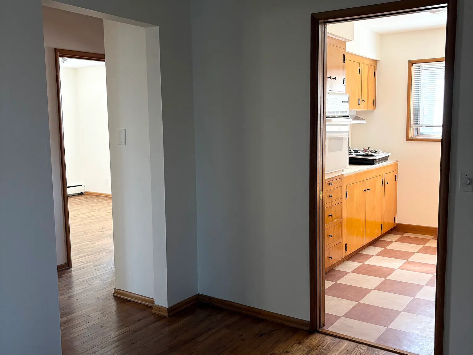 2 bed, 750 sqft, $1,795 — Photo 4