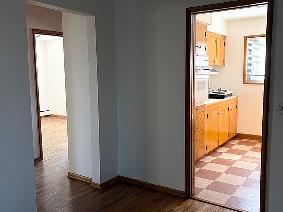 4th image of 3724 SE 40th Ave APT I