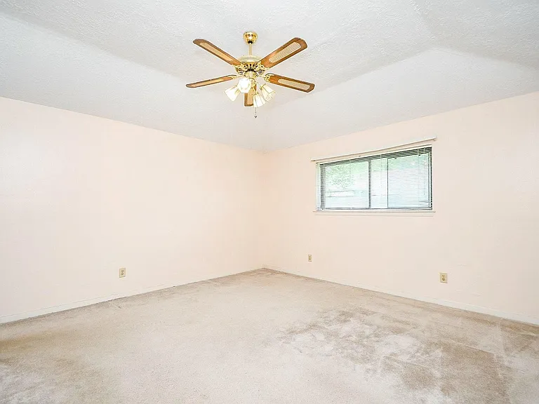4902 Rainwater Dr — Photo 20