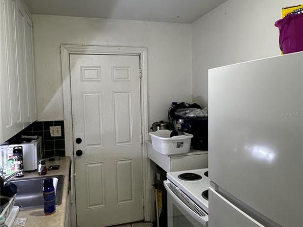 saint-petersburg-florida-81387106 picture