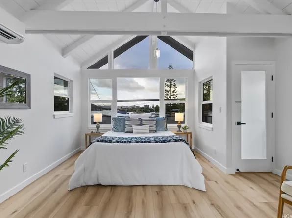 889 Akumu St, Kailua, HI 96734