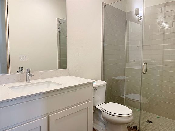 3rd image of 7012 Vicenza Dr