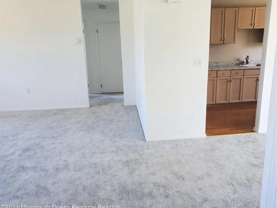 61D White St #D