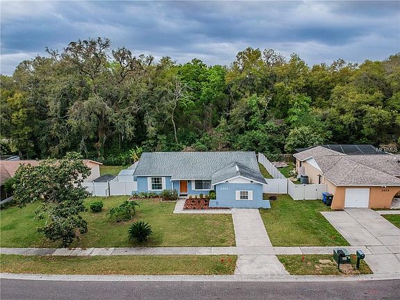 3rd image of 2411 Devonwoode Pl