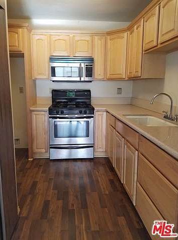 1st image of 10520 Sunland Blvd Unit 2