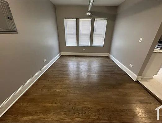 5758 S Green St #3 — Photo 5