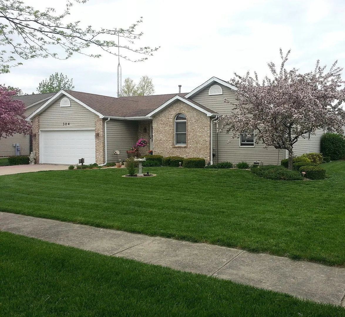 304 W Koca Dr photo 1