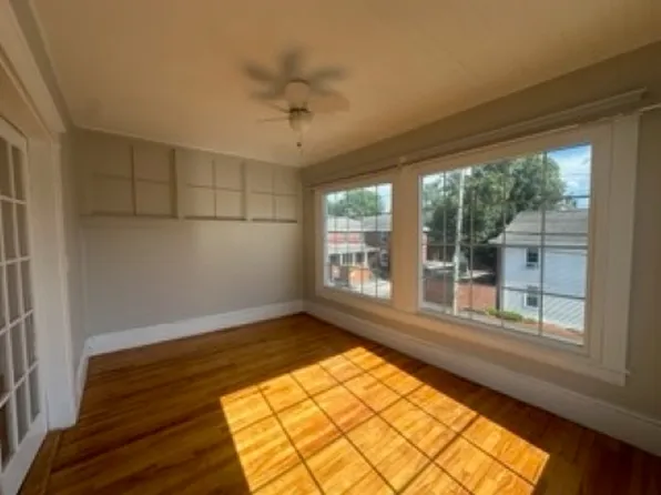34 Brook St APT 2W, Manchester, NH 03104