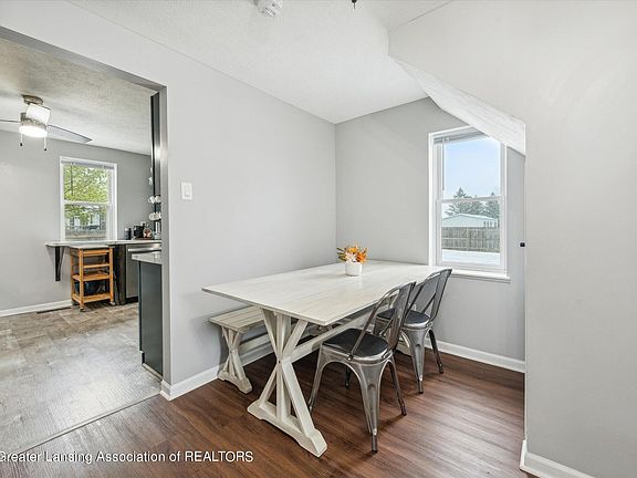 2nd image of 16995 Towar Ave