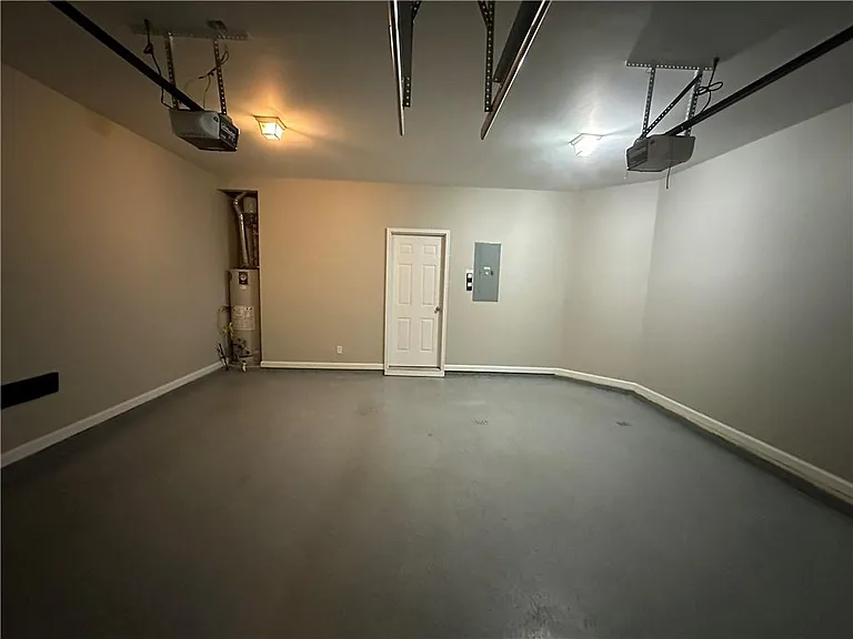 1465 Winshire Cv — Photo 40