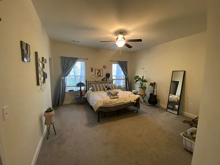 712 Mill Creek Cir — Photo 5