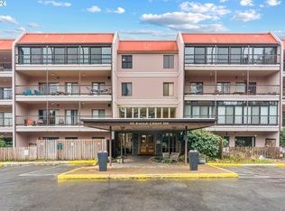 45 Eagle Crest Dr APT 207, Lake Oswego, OR