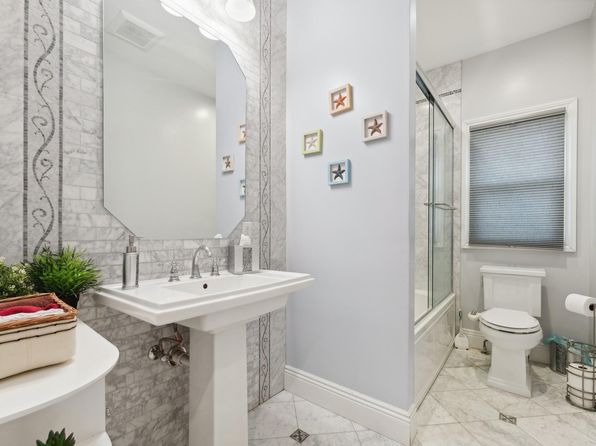 324 Lake St, Upper Saddle River, NJ 07458