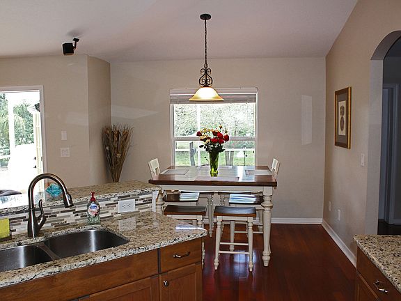 5th image of 2785 Robinwood Dr