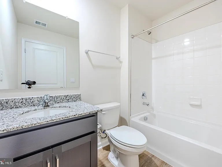 110 Charing Cross Dr — Photo 21