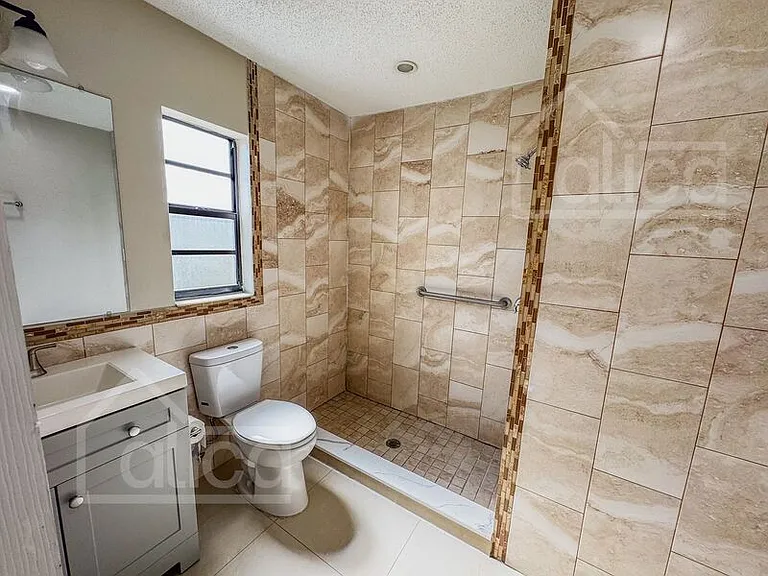 17633 Meadowbridge Dr — Photo 11