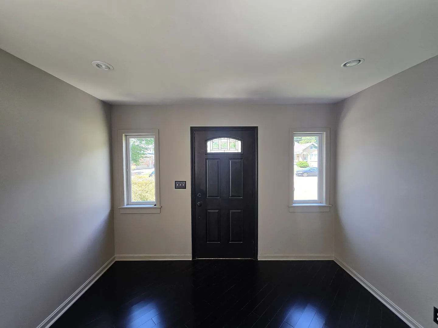 Welcome to this beautifully updated 3-bedroom, 1-bath Cape Cod nestled in the heart of St. Matthe... — Photo 4