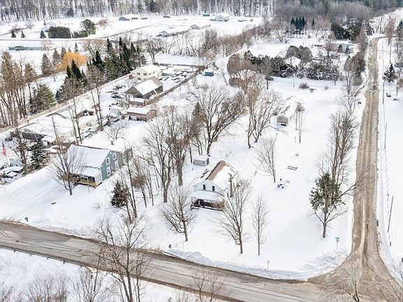 4th image of 178 Brosseau Road