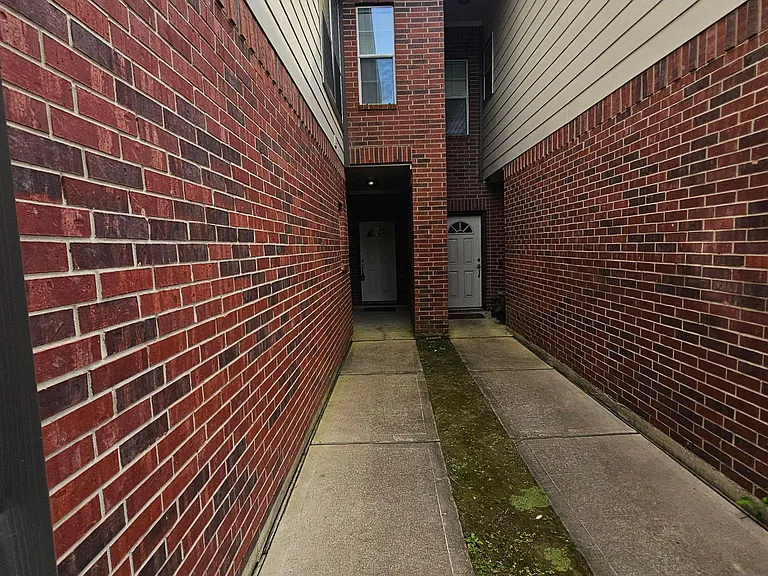 503 Birdsong Dr — Photo 3