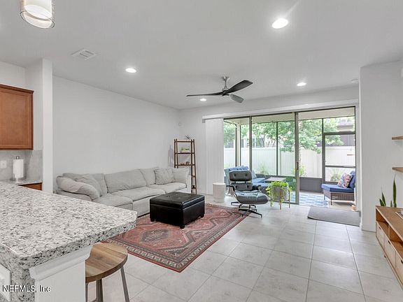 5th image of 7006 BEAUHAVEN Court