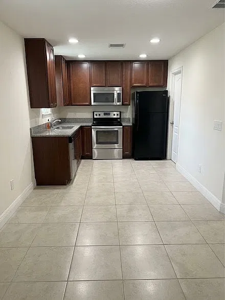 1 bed, 500 sqft, $1,500 — Photo 2