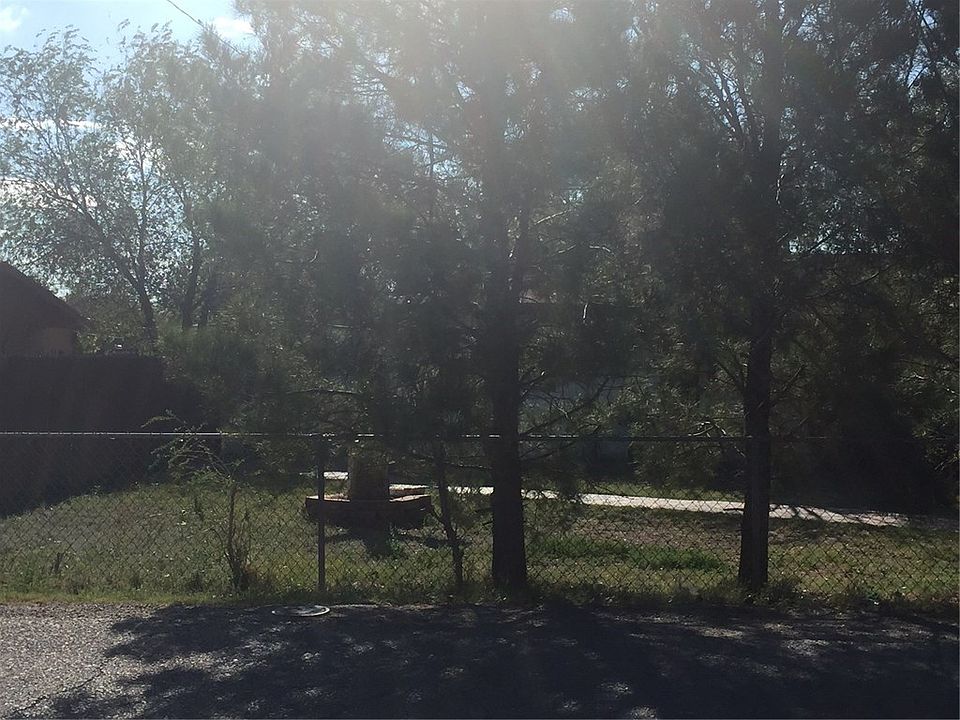 2nd image of 5145 Charl Ann St