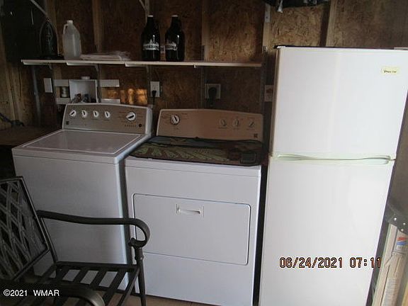 4th image of 8227 Lake Shore Dr