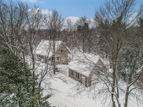 3553 W Duck Lake Rd, Whitehall, MI 49461