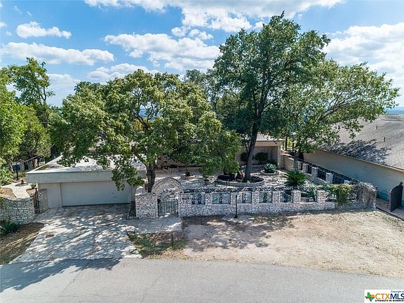 4th image of 8517 Grandview Dr