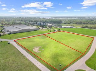 11 Frenchtown Center Dr, Monroe, MI 48162