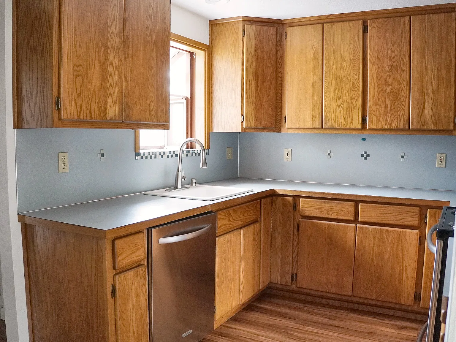 4 bed, 1423 sqft, $3,000 — Photo 2