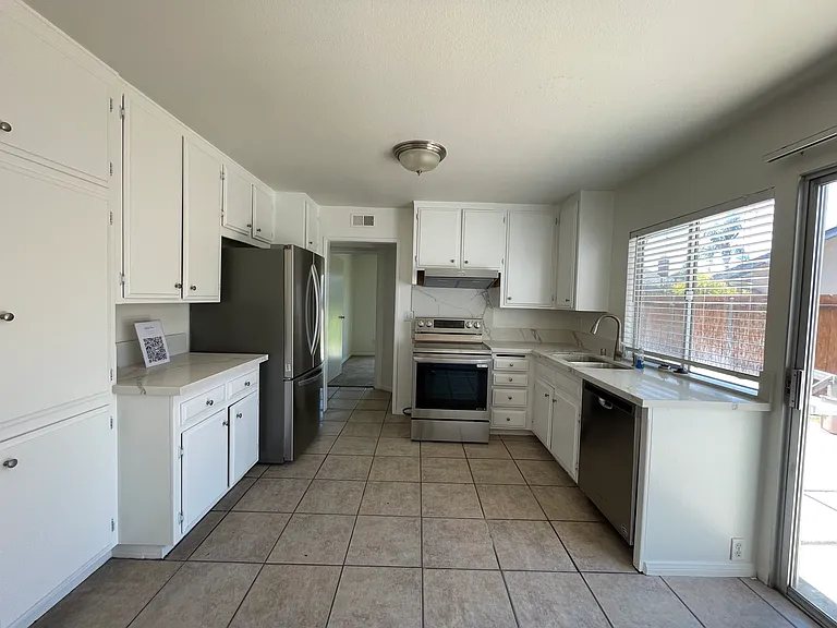 7354 Steinbeck Ave — Photo 12