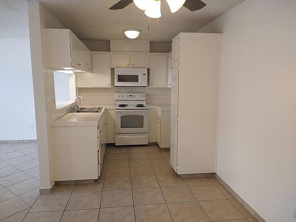 5th image of 3476 Garnet St #333