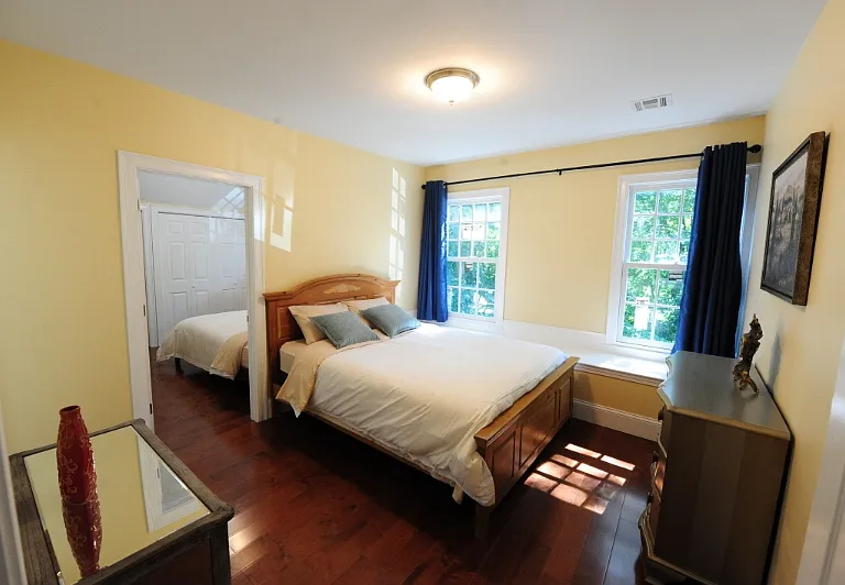 259 Kent St #1 — Photo 9