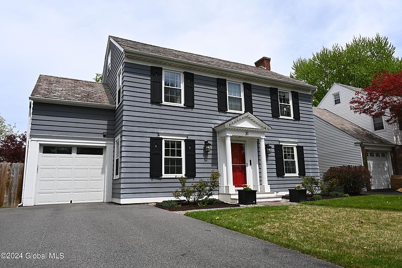 2nd image of 31 Buckingham Drive
