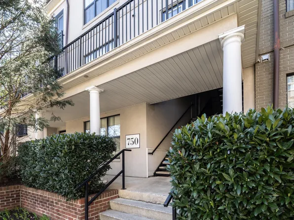 750 Walker Sq APT 3D, Charlottesville, VA 22903