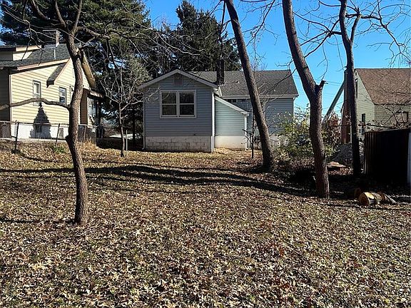 3rd image of 2951 Endicott Ave