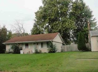 8708 Waterview Rd, Machesney Park, IL 61115