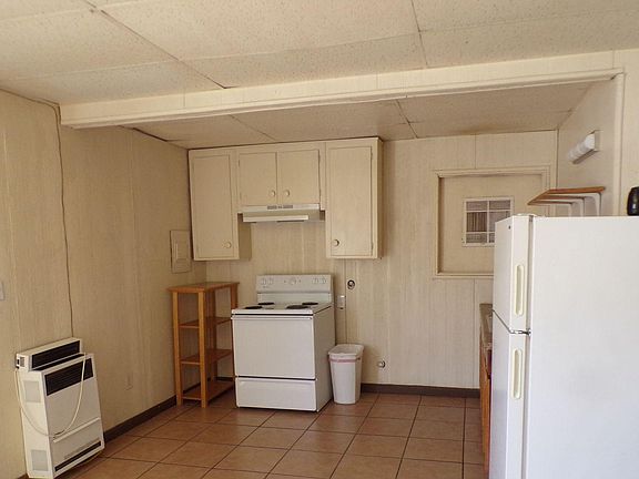 4th image of 671 W Buena Vista St