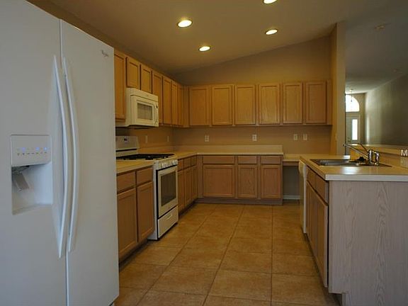 5th image of 6613 Cambridge Park Dr