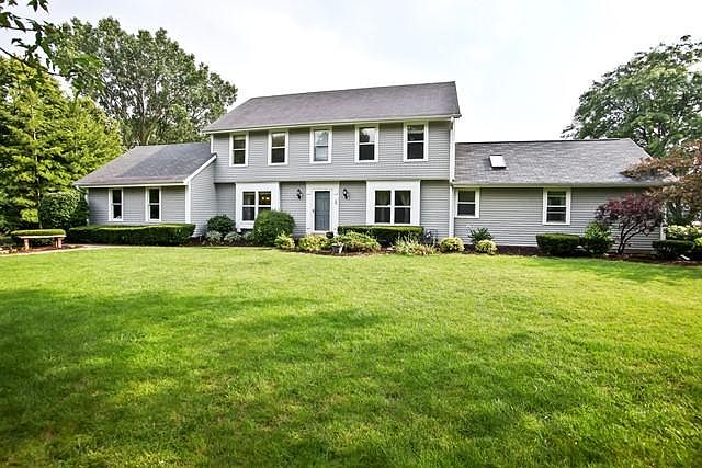 2nd image of 16815 Pepper Ln