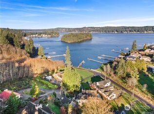 570 6th Ave, Fox Island, WA 98333