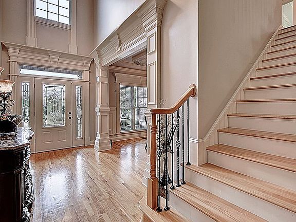 3rd image of 1018 Willows Trace Dr