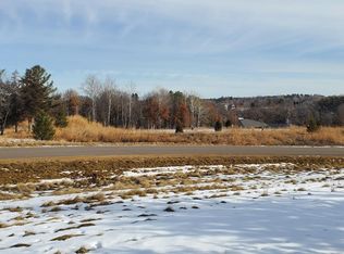 992 Moon Glow Rd, Hudson, WI 54016