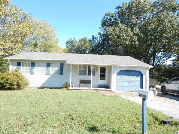 47 Lancelot Ct, Calvert City, KY 42029