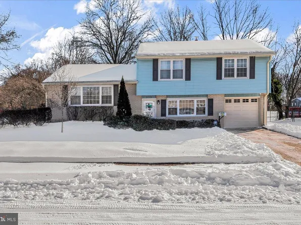 2036 Floral Dr, Wilmington, DE 19810