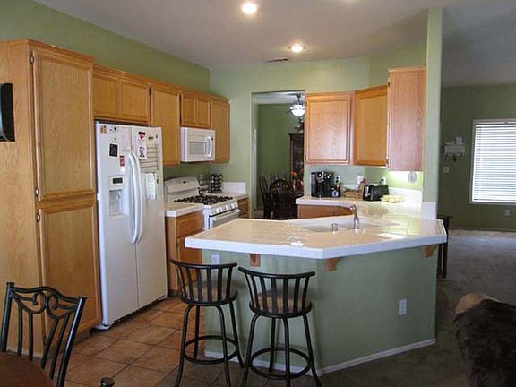 4th image of 162 Cottonwood Dr