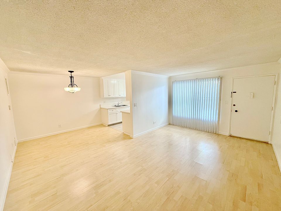 1st image of 440 Raymond Ave Unit 7