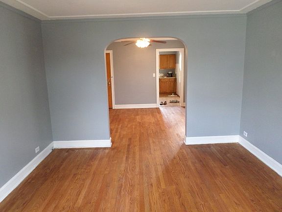 4th image of 3873 N Oriole Ave