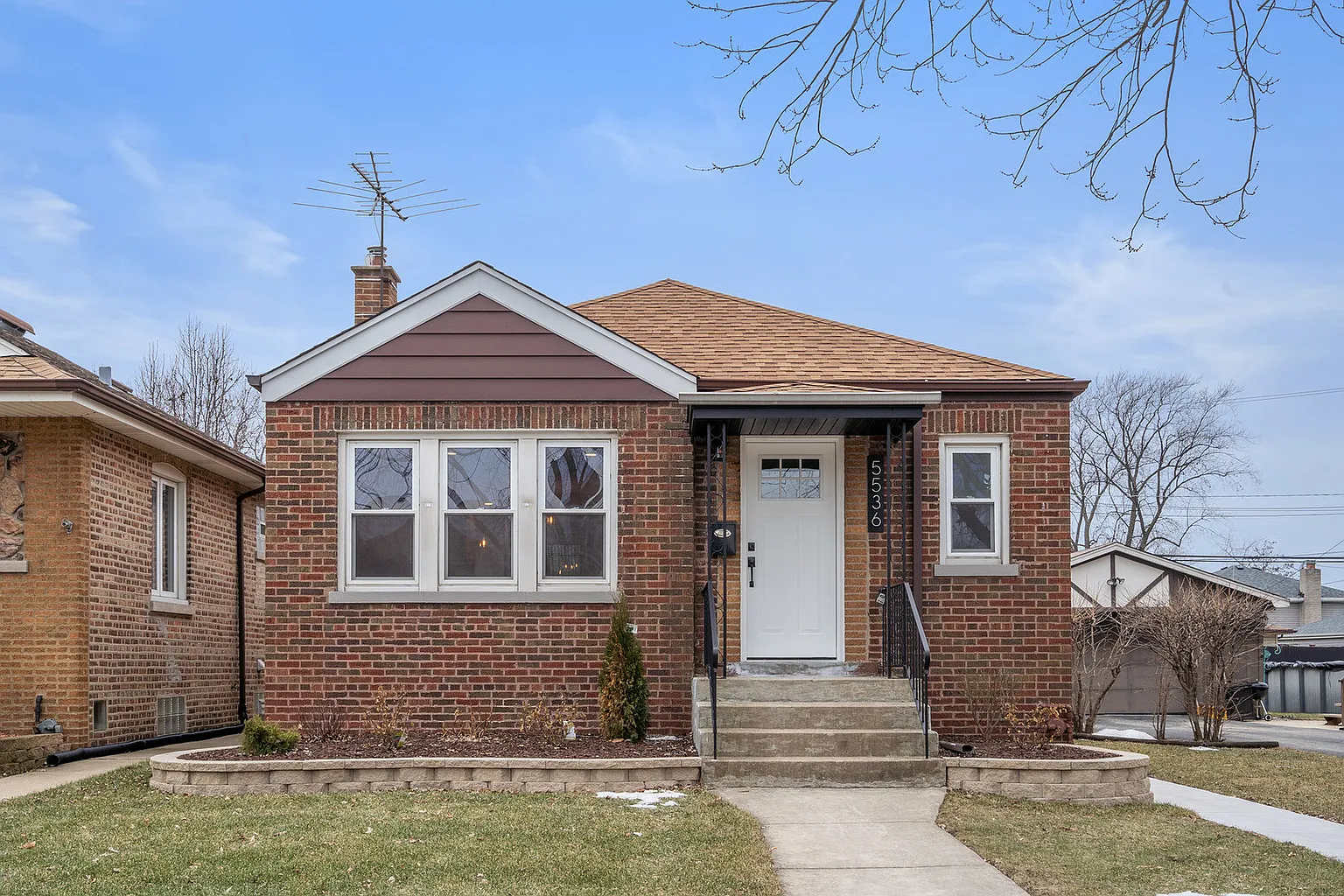 5536 S Nashville Ave photo 1